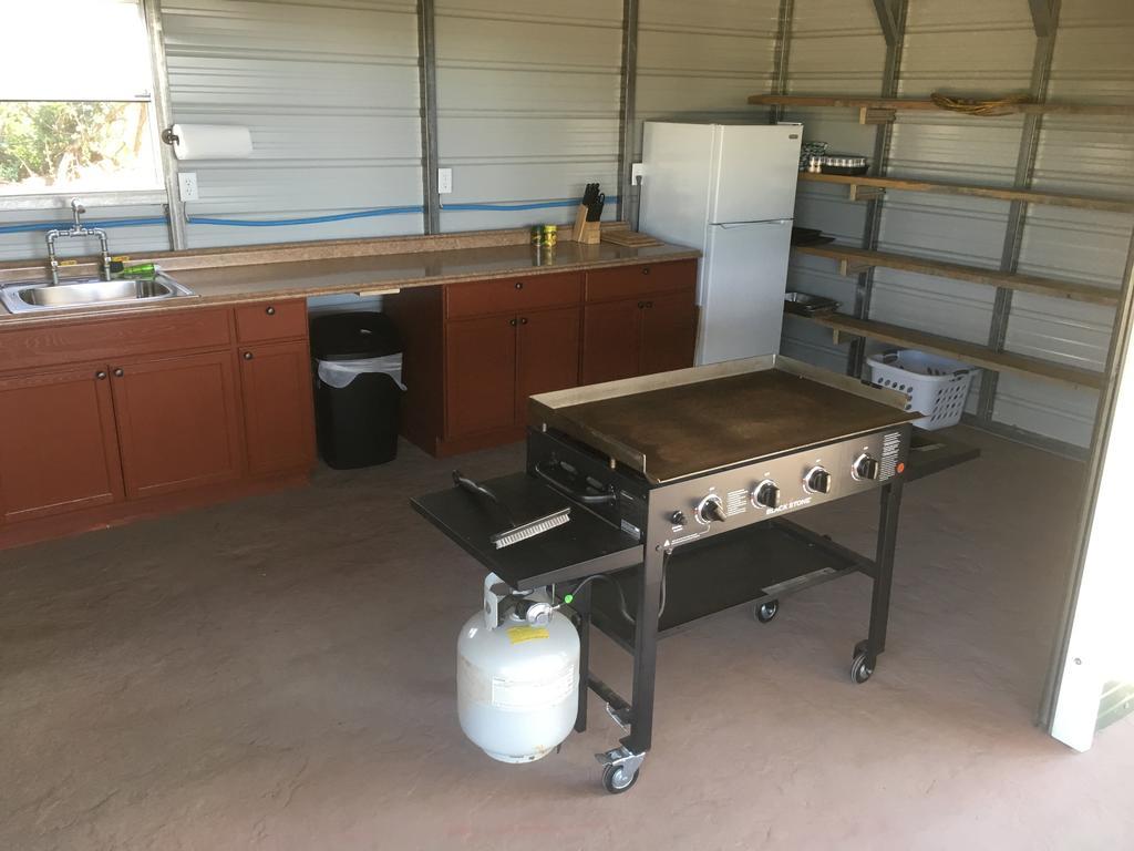 מונטיצ'לו Lupine Cabin, Glamour Camping, Stunning Skies And Sunrise Views מראה חיצוני תמונה